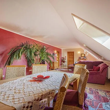 With 4 Bedrooms Jezow Sudecki
