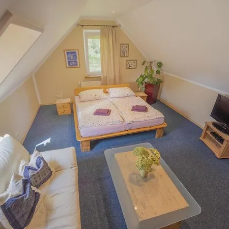 With 4 Bedrooms Jezow Sudecki